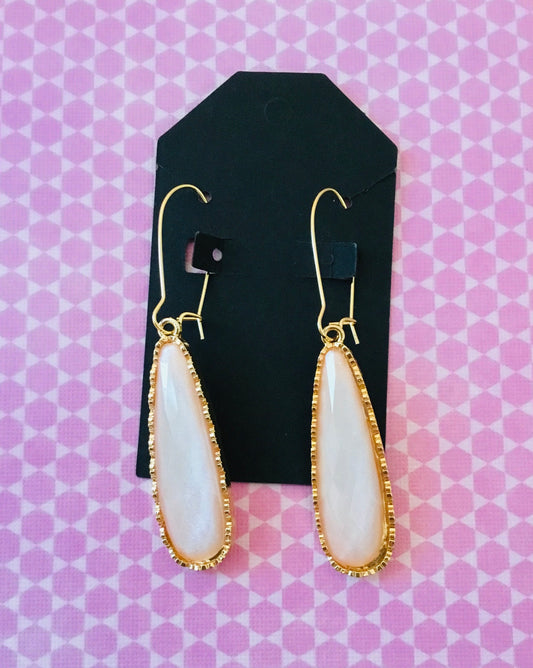 Dangly Earrings With Pink Stone